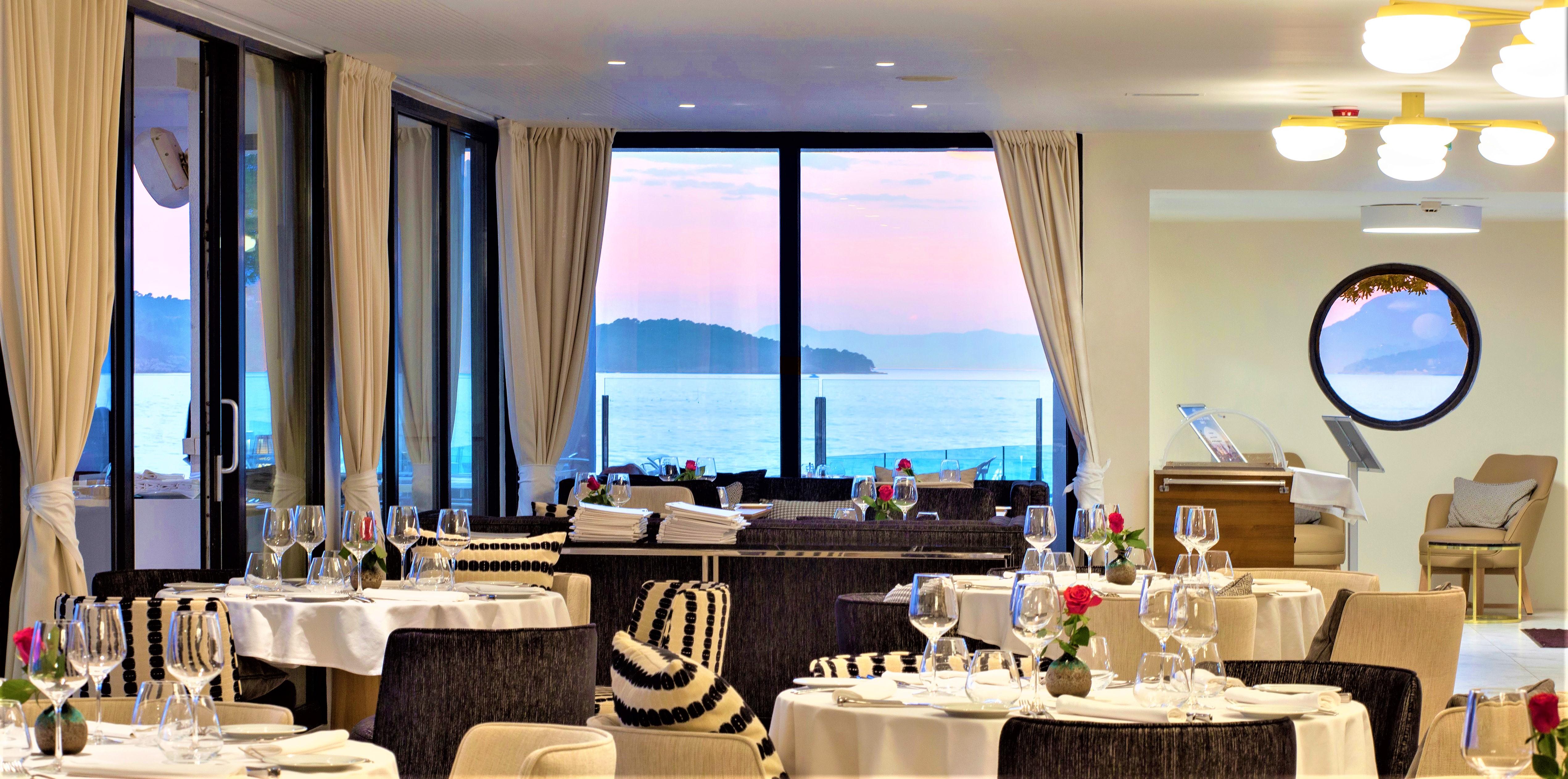 Royal Ariston Hotel Dubrovnik Bagian luar foto Restaurant