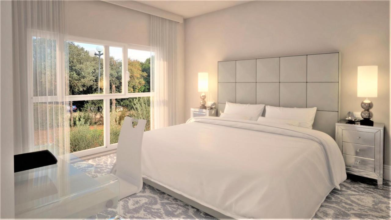 Royal Ariston Hotel Dubrovnik Bagian luar foto A bedroom designed with SketchUp and rendered with V-Ray