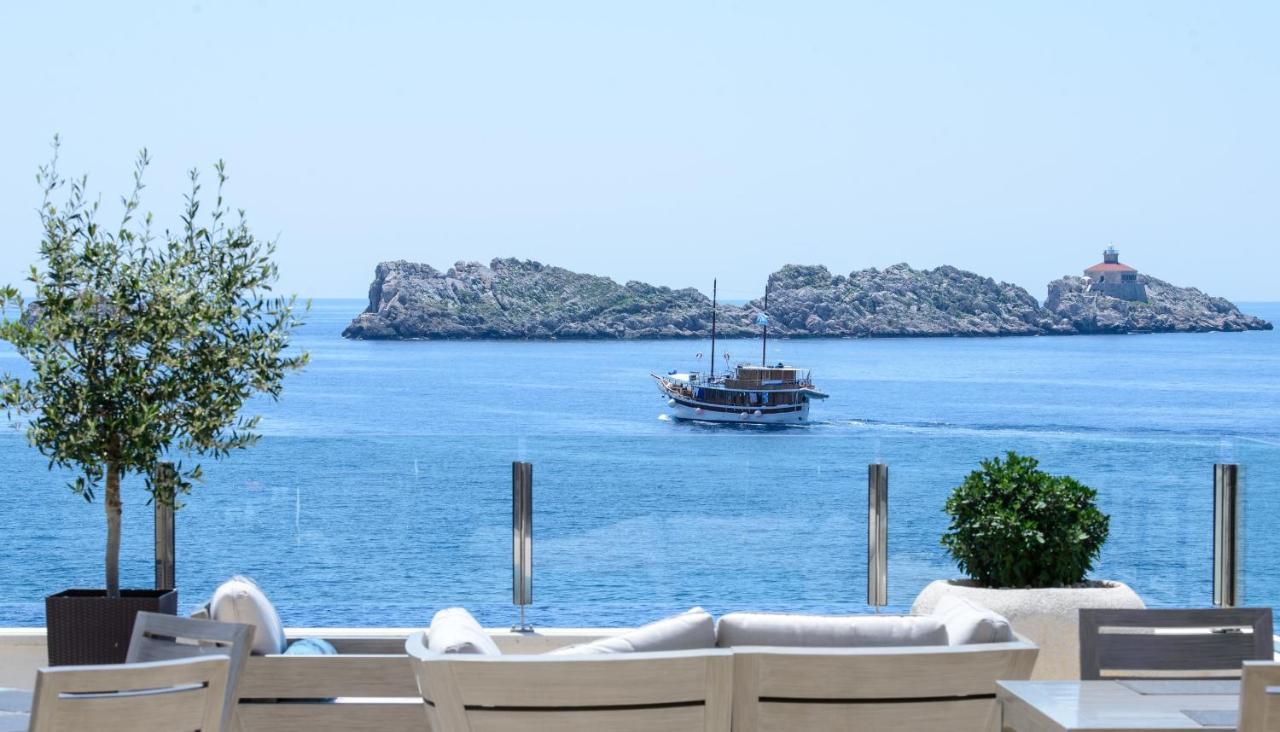 Royal Ariston Hotel Dubrovnik Bagian luar foto View of the islands from the hotel